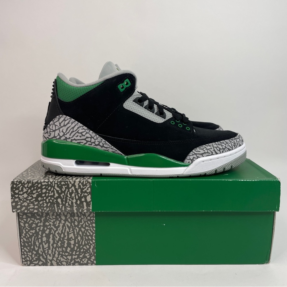 Nike Air Jordan 3 Retro “Pine Green” 2023 - Picture 4 of 7